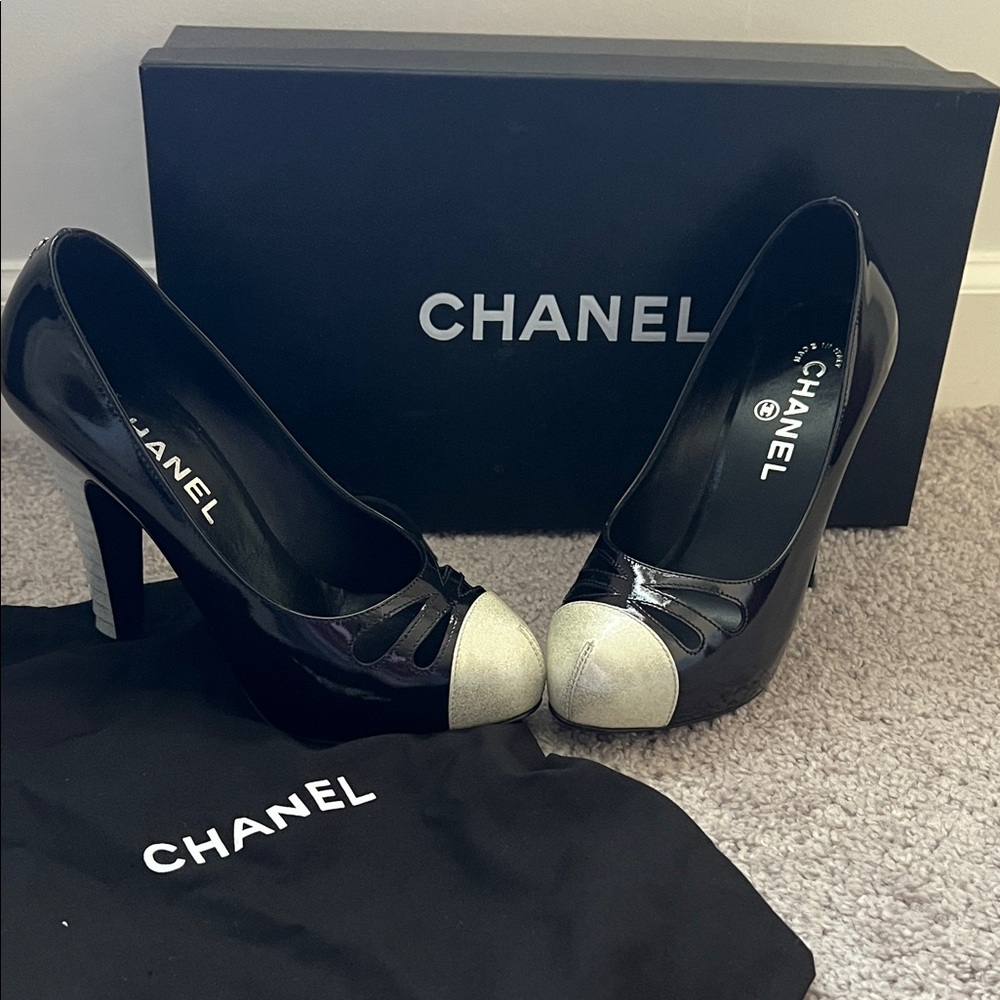 CHANEL Black Heels with Silver Toe Cap